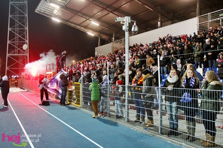 Mecz Wigilijny na Stadionie Miejskim: FKS Stal Mielec - Kibice Stali Mielec 4:6 (3:0)
