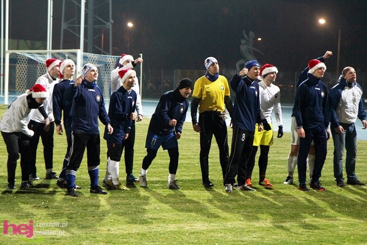 Mecz Wigilijny na Stadionie Miejskim: FKS Stal Mielec - Kibice Stali Mielec 4:6 (3:0)