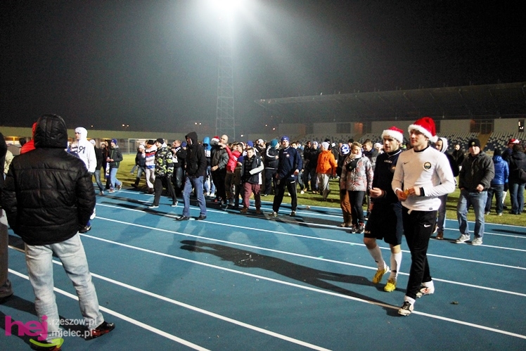Mecz Wigilijny na Stadionie Miejskim: FKS Stal Mielec - Kibice Stali Mielec 4:6 (3:0)