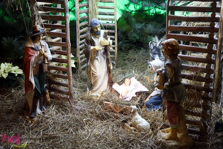 Piękne szopki największych mieleckich parafii