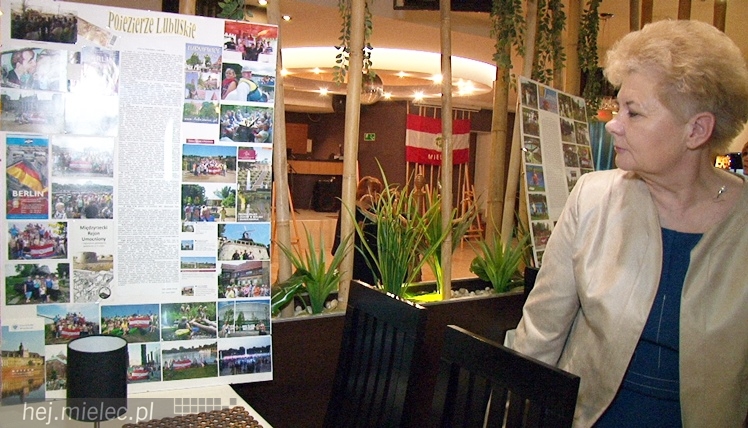 Wystawa Fotograficzna Oddziału Miejskiego PTTK w Mielcu na zakończenie Roku Turystycznego