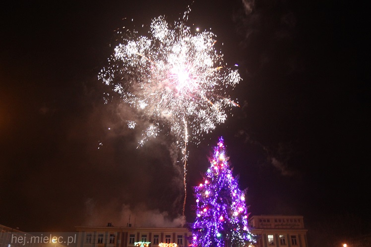 Radosne powitanie Nowego 2014 Roku na Placu Armii Krajowej