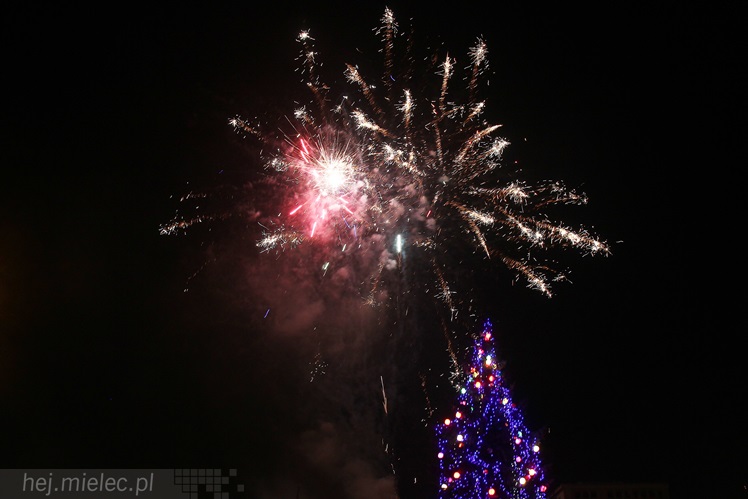 Radosne powitanie Nowego 2014 Roku na Placu Armii Krajowej