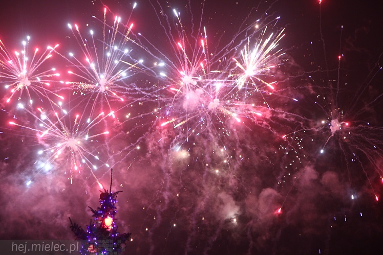 Radosne powitanie Nowego 2014 Roku na Placu Armii Krajowej