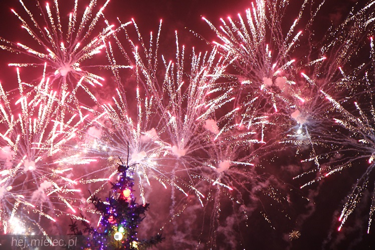 Radosne powitanie Nowego 2014 Roku na Placu Armii Krajowej