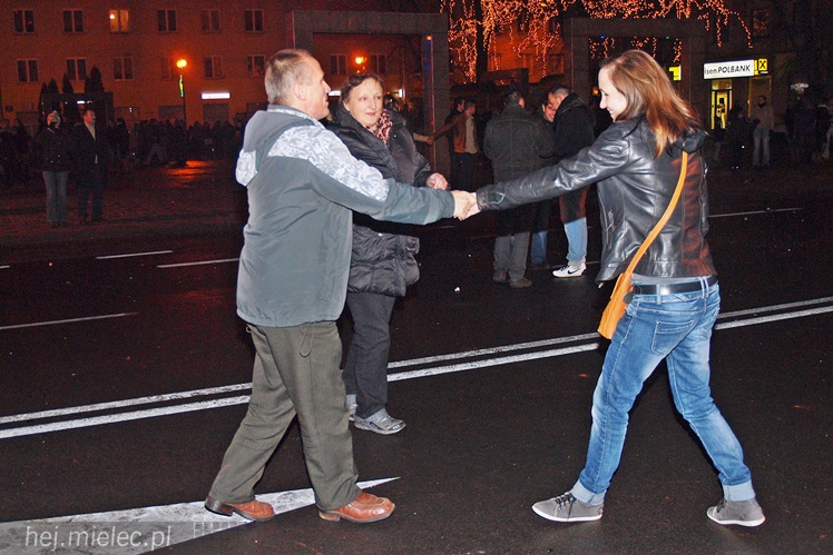 Radosne powitanie Nowego 2014 Roku na Placu Armii Krajowej