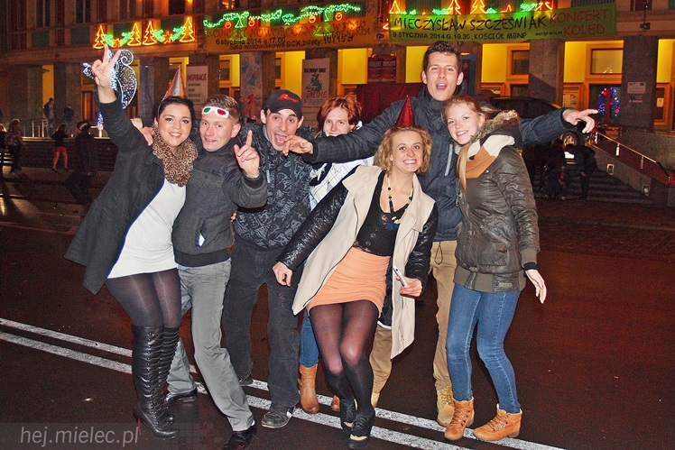 Radosne powitanie Nowego 2014 Roku na Placu Armii Krajowej