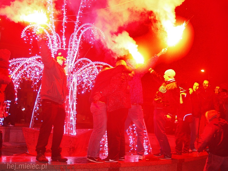 Radosne powitanie Nowego 2014 Roku na Placu Armii Krajowej