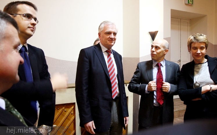 Gowin w Mielcu opowiadał o lepszej Polsce. Przyszło około 200 osób