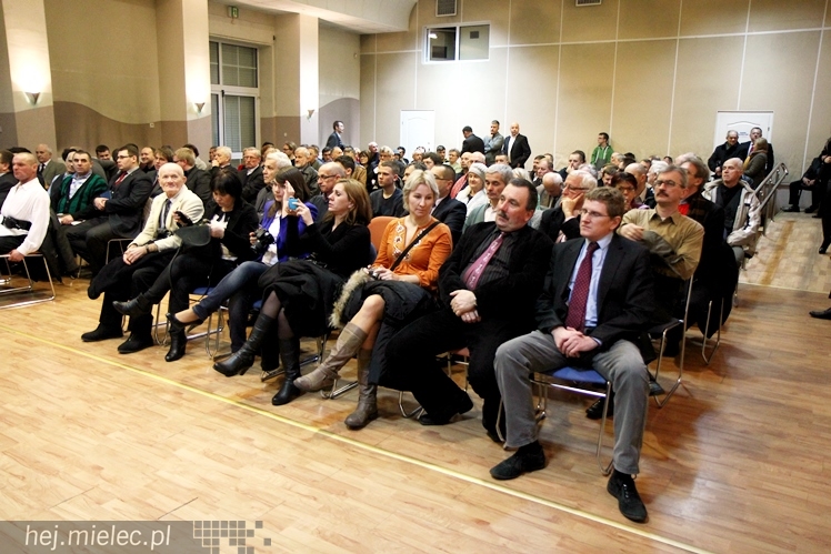 Gowin w Mielcu opowiadał o lepszej Polsce. Przyszło około 200 osób