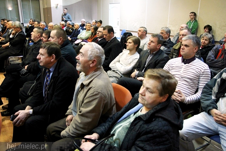 Gowin w Mielcu opowiadał o lepszej Polsce. Przyszło około 200 osób