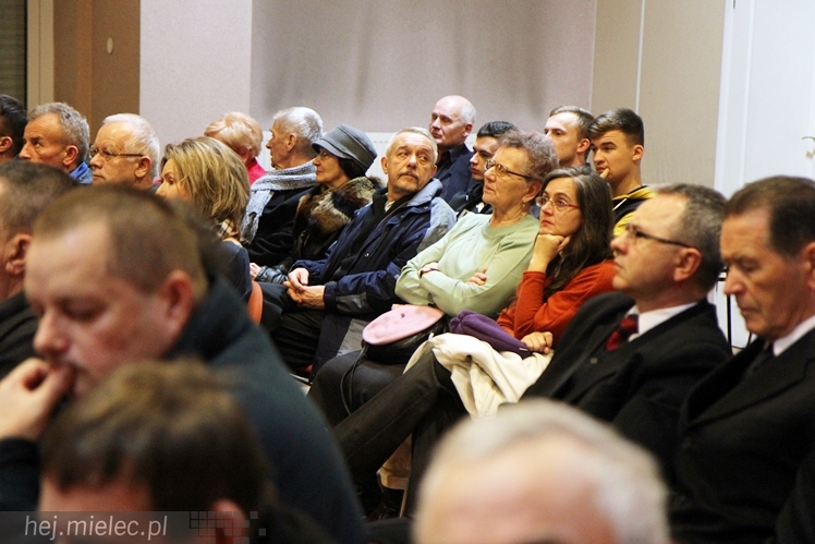 Gowin w Mielcu opowiadał o lepszej Polsce. Przyszło około 200 osób