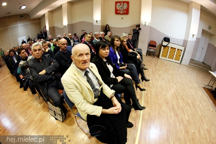 Gowin w Mielcu opowiadał o lepszej Polsce. Przyszło około 200 osób