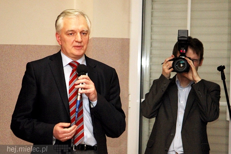 Gowin w Mielcu opowiadał o lepszej Polsce. Przyszło około 200 osób