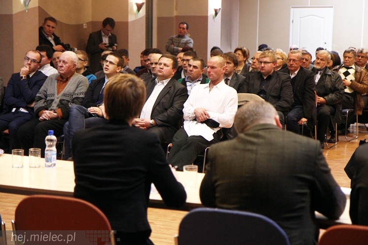 Gowin w Mielcu opowiadał o lepszej Polsce. Przyszło około 200 osób