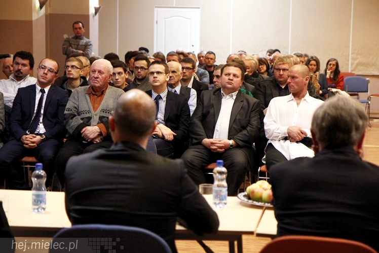 Gowin w Mielcu opowiadał o lepszej Polsce. Przyszło około 200 osób