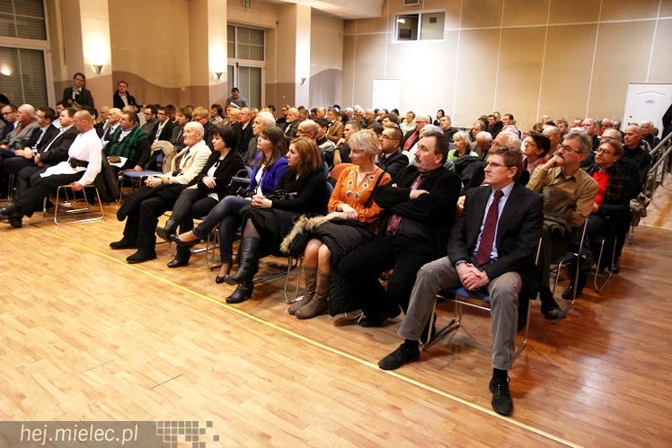 Gowin w Mielcu opowiadał o lepszej Polsce. Przyszło około 200 osób