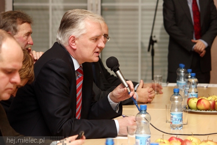 Gowin w Mielcu opowiadał o lepszej Polsce. Przyszło około 200 osób