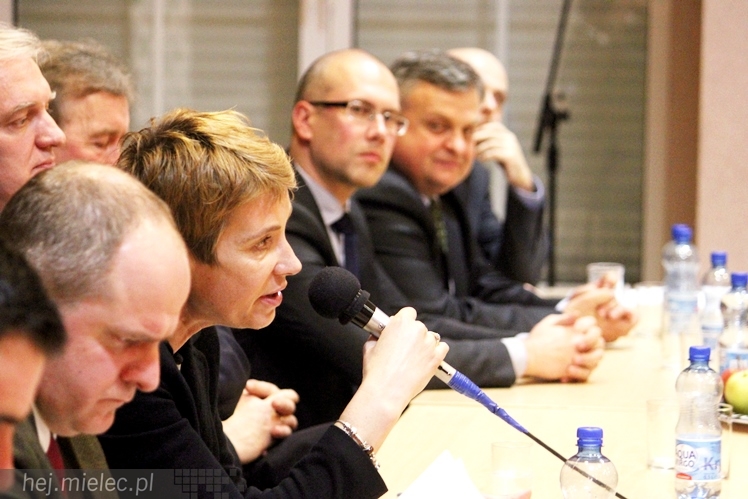 Gowin w Mielcu opowiadał o lepszej Polsce. Przyszło około 200 osób