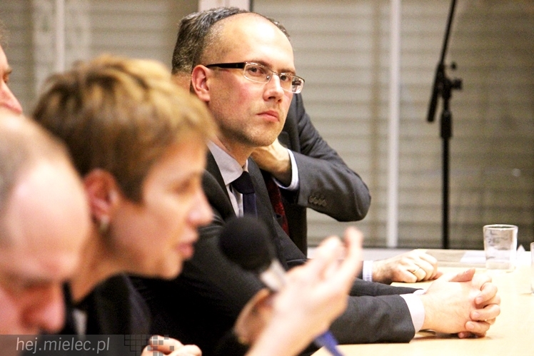 Gowin w Mielcu opowiadał o lepszej Polsce. Przyszło około 200 osób