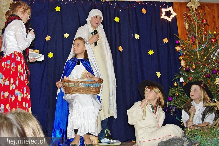 Świąteczne uroczystości dla podopiecznych świetlicy parafii MBNP