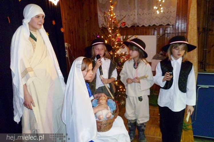 Świąteczne uroczystości dla podopiecznych świetlicy parafii MBNP