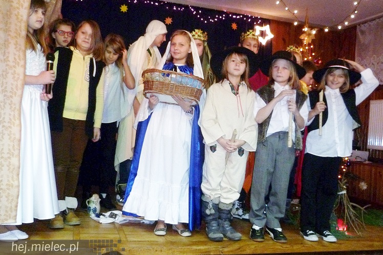 Świąteczne uroczystości dla podopiecznych świetlicy parafii MBNP