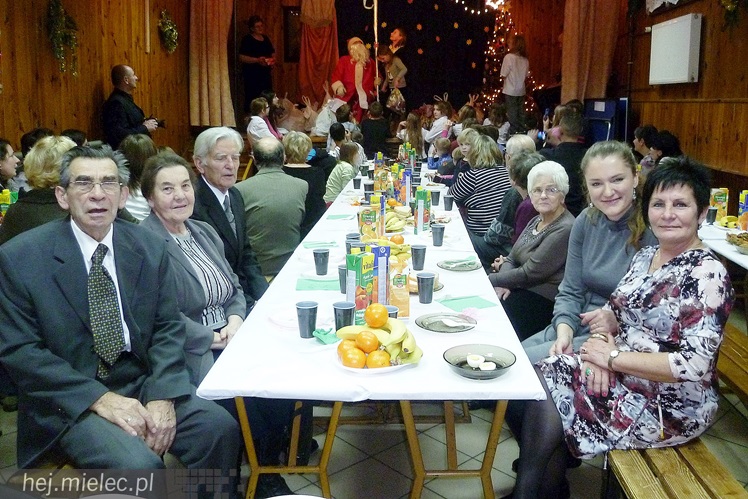 Świąteczne uroczystości dla podopiecznych świetlicy parafii MBNP