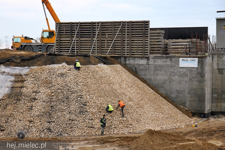 Trwa budowa mostów na Wiśle, Brniu i Wisłoce - stan robót na styczeń 2014