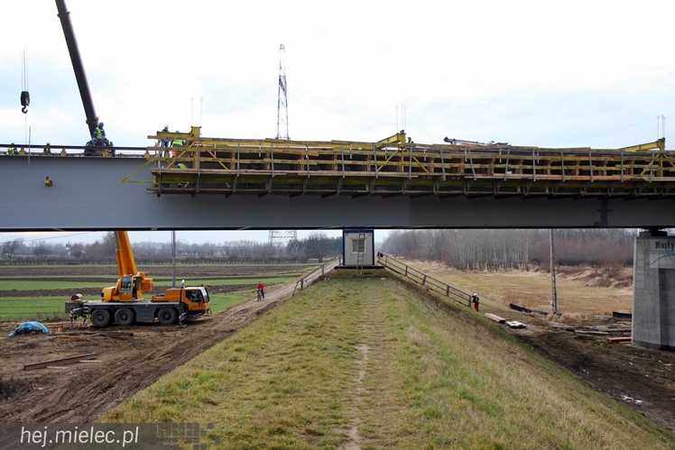Trwa budowa mostów na Wiśle, Brniu i Wisłoce - stan robót na styczeń 2014