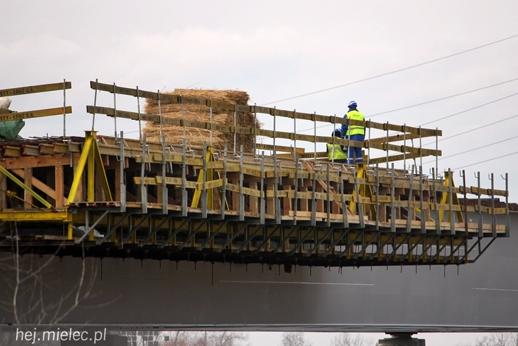 Trwa budowa mostów na Wiśle, Brniu i Wisłoce - stan robót na styczeń 2014