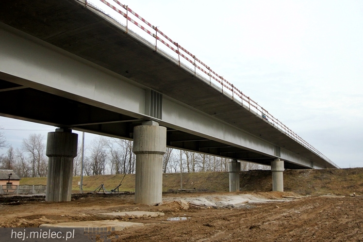 Trwa budowa mostów na Wiśle, Brniu i Wisłoce - stan robót na styczeń 2014