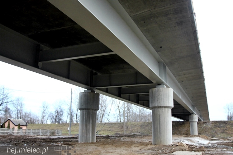 Trwa budowa mostów na Wiśle, Brniu i Wisłoce - stan robót na styczeń 2014