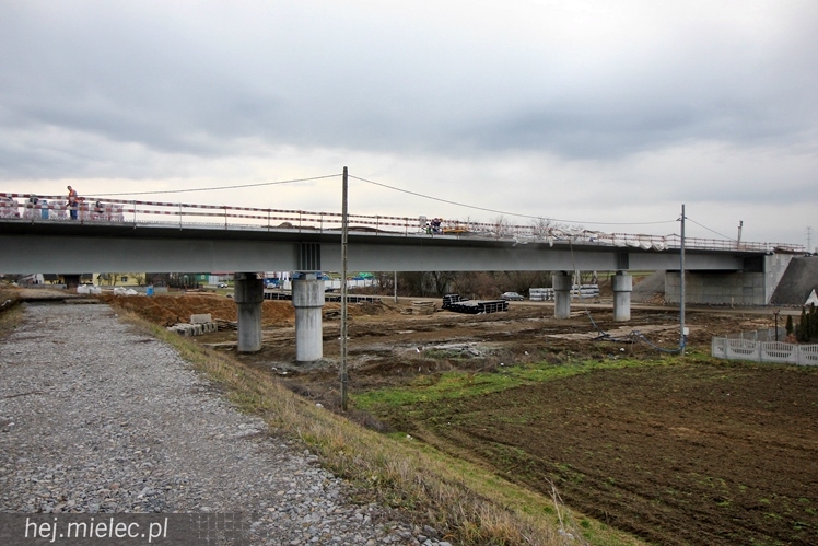 Trwa budowa mostów na Wiśle, Brniu i Wisłoce - stan robót na styczeń 2014