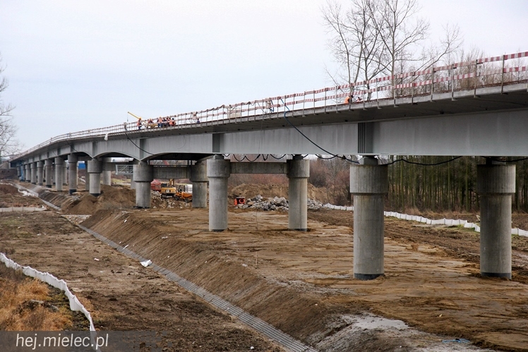 Trwa budowa mostów na Wiśle, Brniu i Wisłoce - stan robót na styczeń 2014