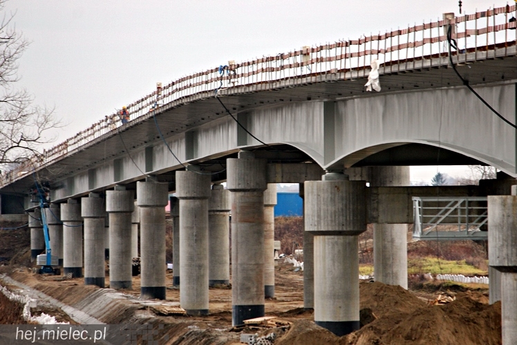 Trwa budowa mostów na Wiśle, Brniu i Wisłoce - stan robót na styczeń 2014
