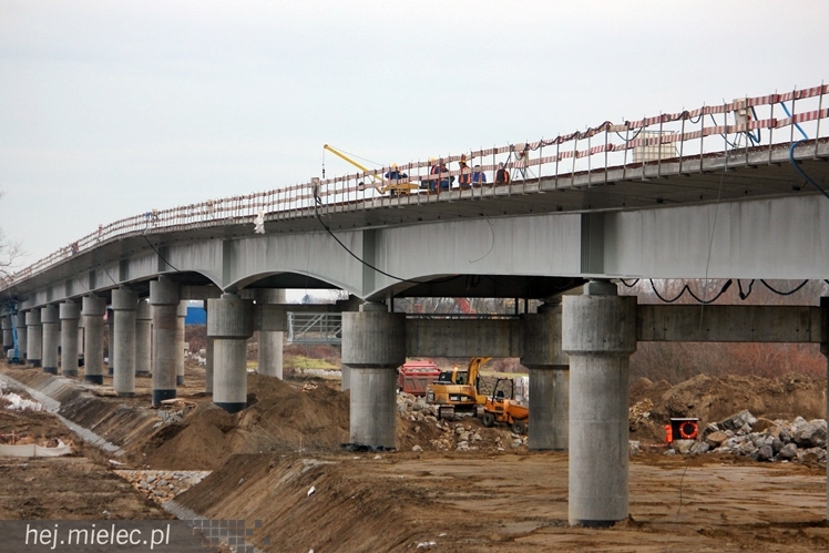 Trwa budowa mostów na Wiśle, Brniu i Wisłoce - stan robót na styczeń 2014