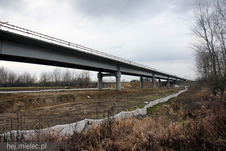 Trwa budowa mostów na Wiśle, Brniu i Wisłoce - stan robót na styczeń 2014