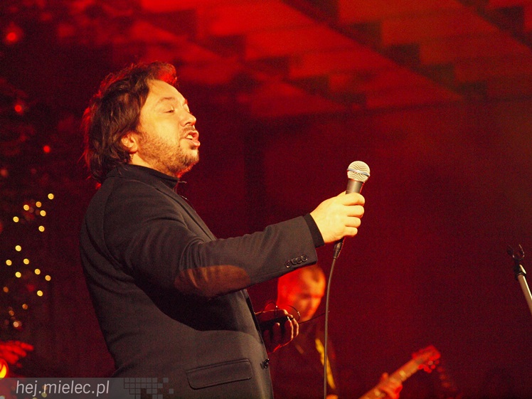 Mieczysław Szcześniak czarował głosem podczas koncertu kolęd w kościele MBNP