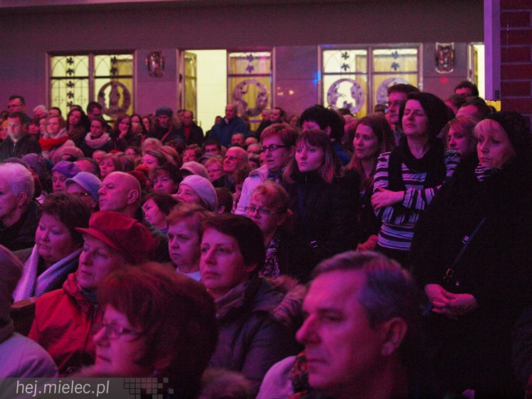 Mieczysław Szcześniak czarował głosem podczas koncertu kolęd w kościele MBNP