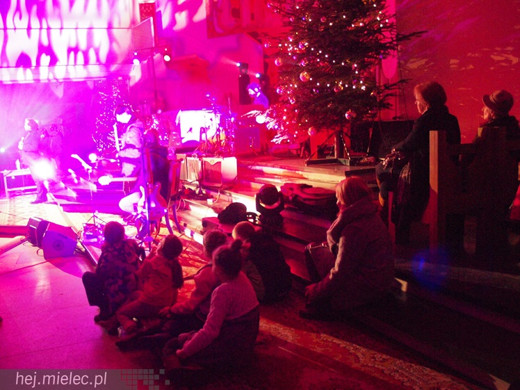 Mieczysław Szcześniak czarował głosem podczas koncertu kolęd w kościele MBNP