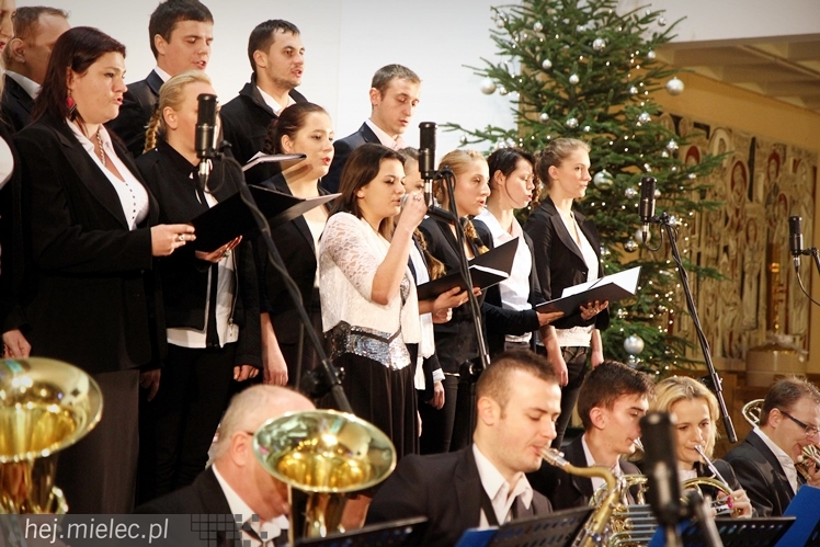 Mieleckie Kolędowanie w kościele MBNP w 2014 roku. W sumie 15 prezentacji