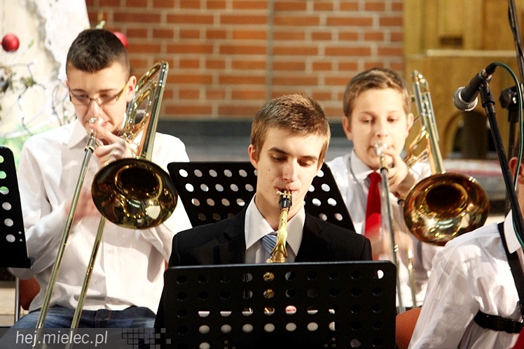 Mieleckie Kolędowanie w kościele MBNP w 2014 roku. W sumie 15 prezentacji