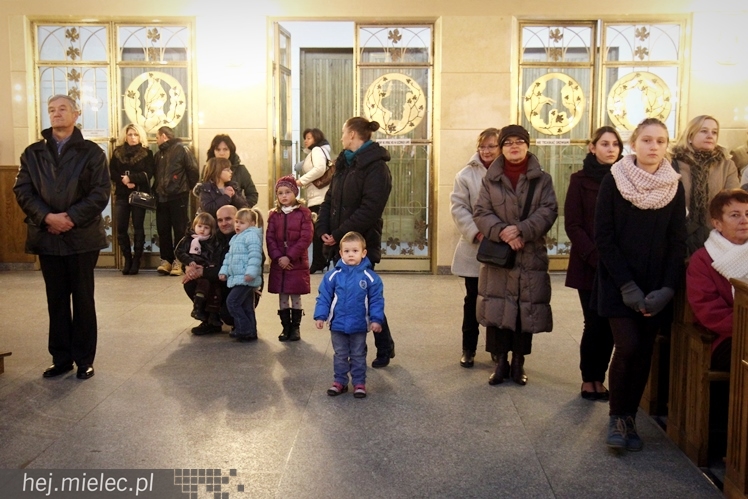 Mieleckie Kolędowanie w kościele MBNP w 2014 roku. W sumie 15 prezentacji