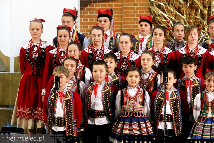 Mieleckie Kolędowanie w kościele MBNP w 2014 roku. W sumie 15 prezentacji