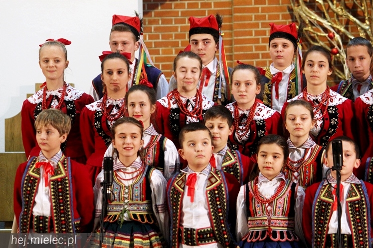 Mieleckie Kolędowanie w kościele MBNP w 2014 roku. W sumie 15 prezentacji