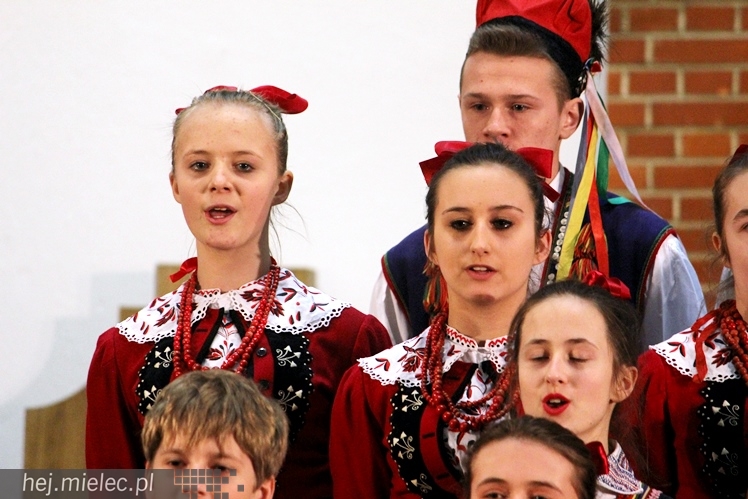 Mieleckie Kolędowanie w kościele MBNP w 2014 roku. W sumie 15 prezentacji