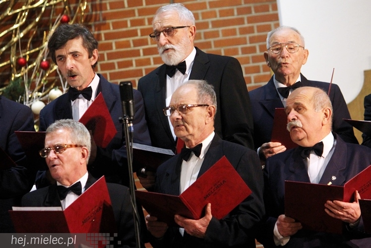 Mieleckie Kolędowanie w kościele MBNP w 2014 roku. W sumie 15 prezentacji