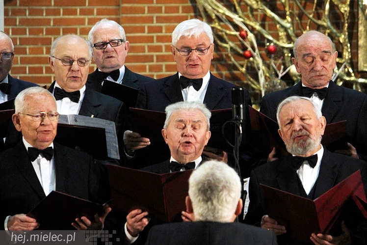 Mieleckie Kolędowanie w kościele MBNP w 2014 roku. W sumie 15 prezentacji