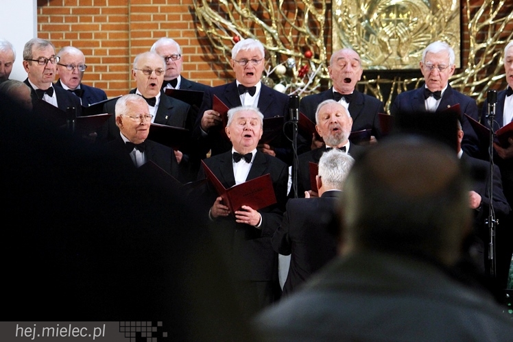 Mieleckie Kolędowanie w kościele MBNP w 2014 roku. W sumie 15 prezentacji